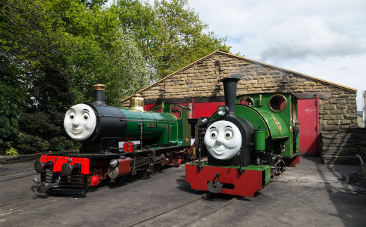 964645 (a): :2048x1272